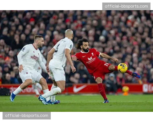 战术复盘：瓜迪奥拉的变阵如何帮助曼城在安菲尔德带走关键一分